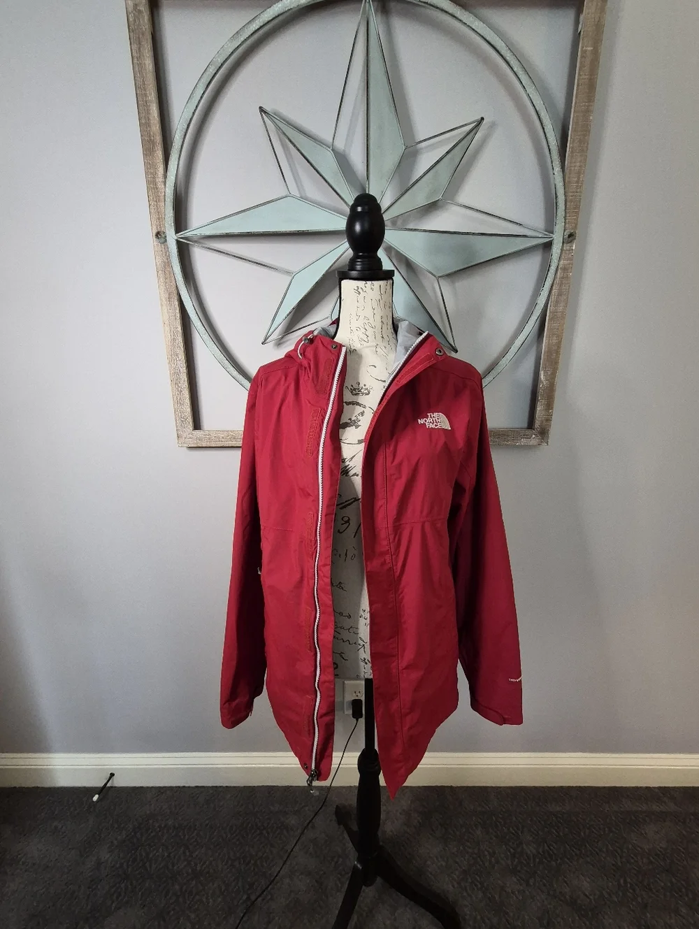 The North Face Men's Full-Zip Hyvent Hooded Jacket Red - M